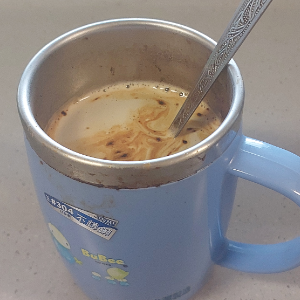 A cup of coffee saves the morning routine.